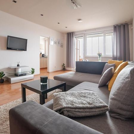 Strawberry Apartment Bratislava Exterior foto