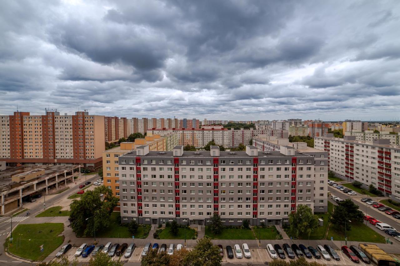 Strawberry Apartment Bratislava Exterior foto